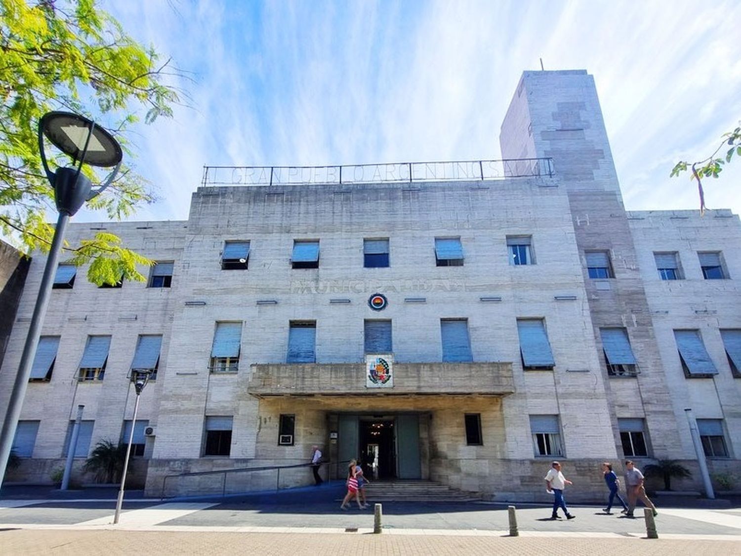 El ejecutivo suspendió e inició un sumario al agente municipal involucrado en un hecho policial