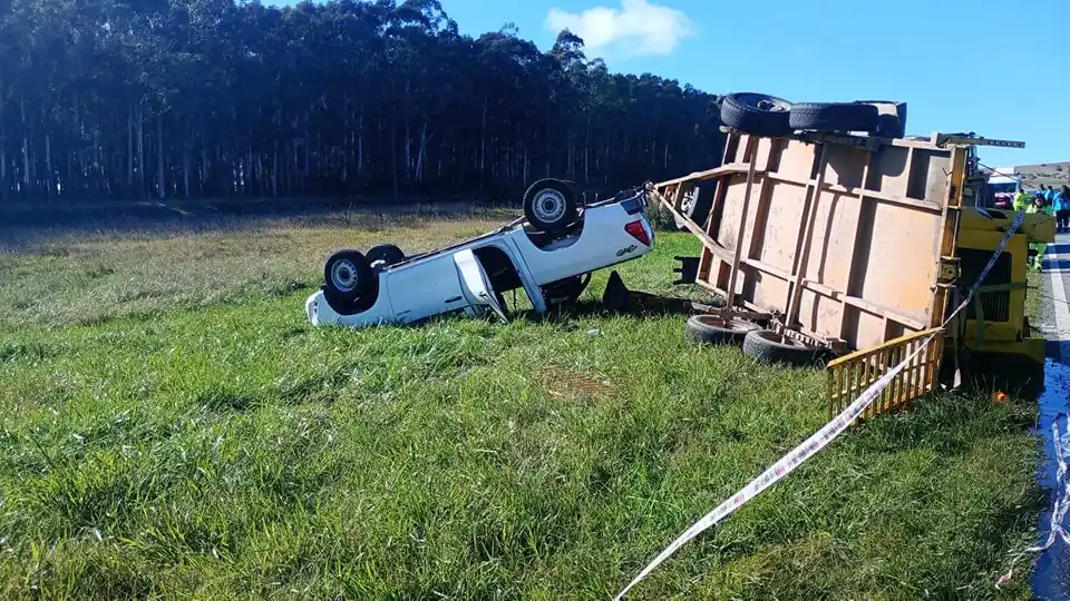 Vuelco de la Hilux con carro