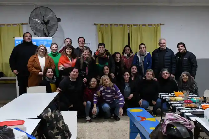 Dieciocho vecinos de Chascomús finalizaron el “Curso de Cocinero para Comedores Escolares”