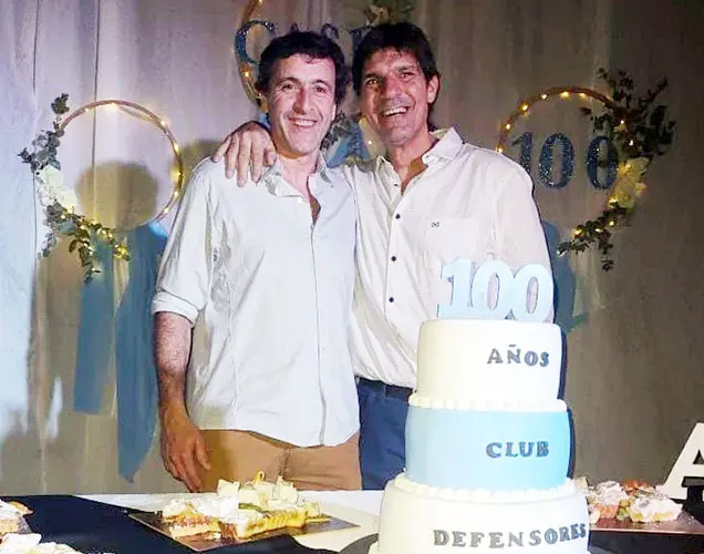 Cien años de pasión de una comunidad