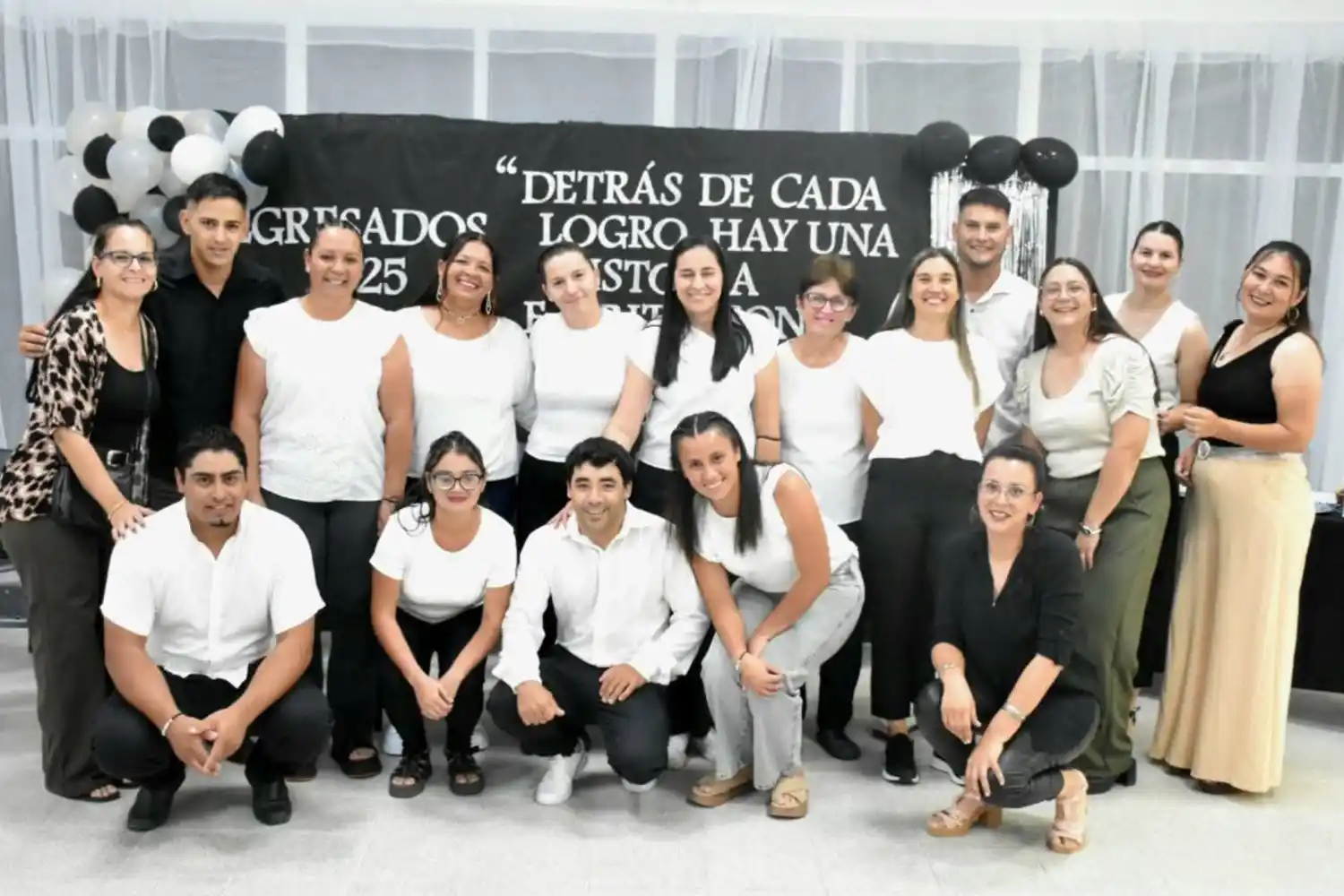 Egresaron 80 estudiantes del programa Oportunidades que ayuda a concluir estudios secundarios