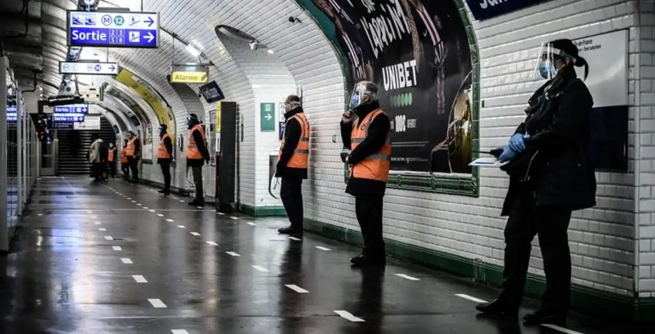 Al grito de “Alá es Grande”, atacó a policías a cuchillazos en París