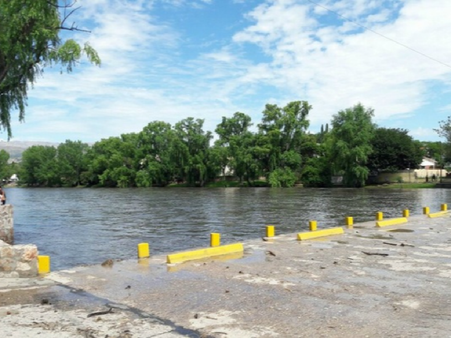 Crecidas en los ríos serranos tras las lluvias en Córdoba