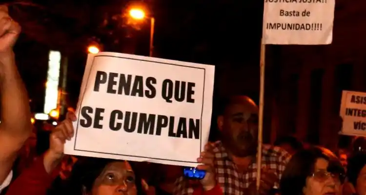Comerciantes marchan contra la inseguridad