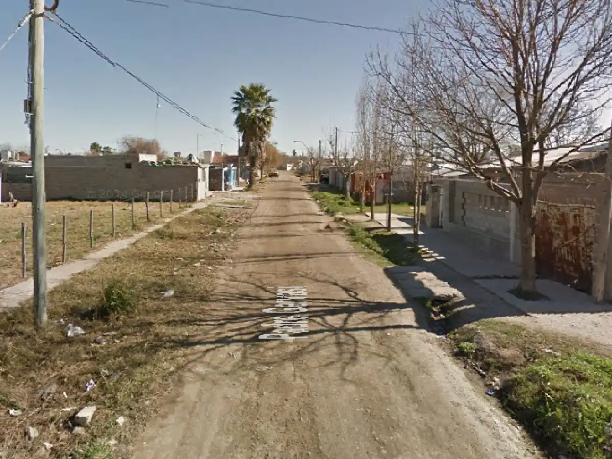 El desnivel de una calle, provocó inconvenientes con la lluvia en barrio Parque