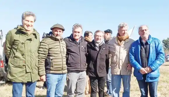Empezó el campo a  manifestarse en las rutas