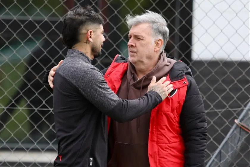 Martino, sobre el mal momento de Newell's: "Los de afuera y los de adentro tenemos la obligación de sacarlo adelante"