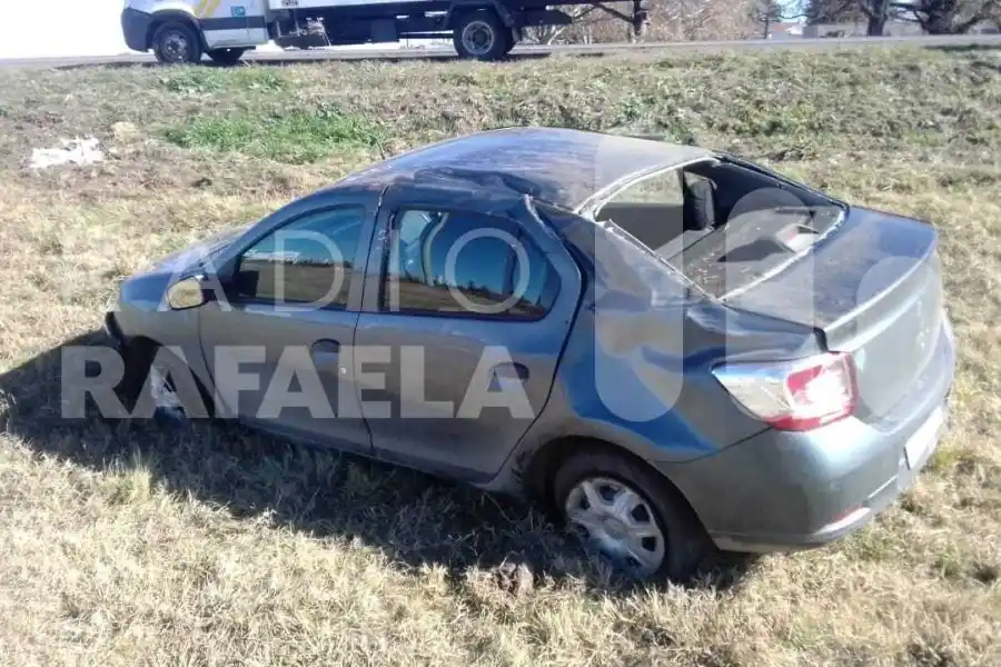 Accidente en la Ruta 34: realizó una mala maniobra y terminó en la banquina