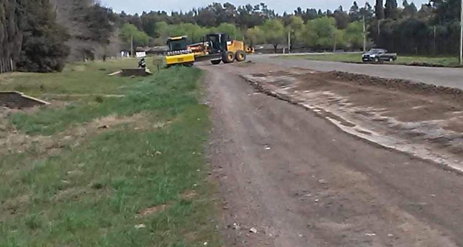 Las máquinas para arreglar el acceso a Santa Lucía ya trabajan en el camino