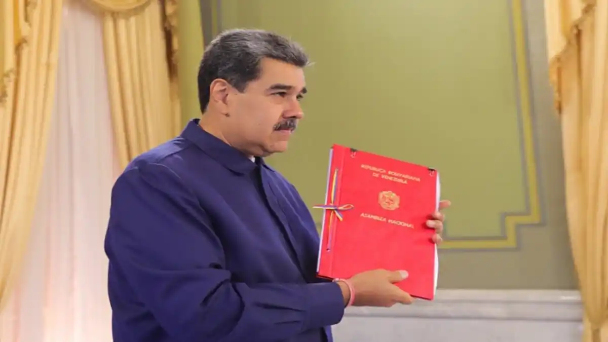 Maduro dio el ejecútese a la Ley de Extinción de Dominio: «Me puñalearon por la espalda»