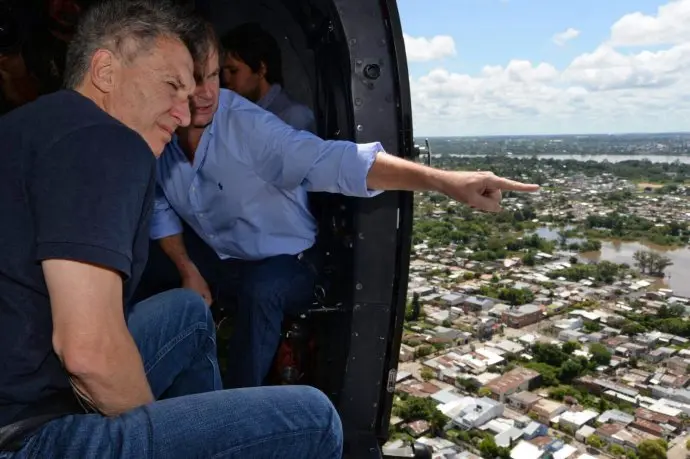 Macri sobrevoló zonas inundadas de Santa Fe
