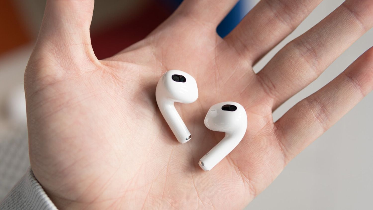 Un nene se accidentó usando auriculares y sus padres demandaron a Apple