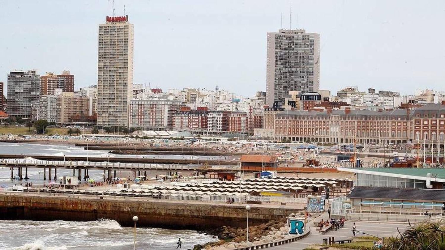 Mar del Plata ofrece playas, espectáculos y gastronomía, en una temporada que ilusiona