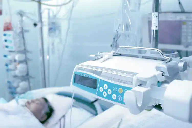 El alza de casos en el interior hace que las UTI mantengan un porcentaje alto