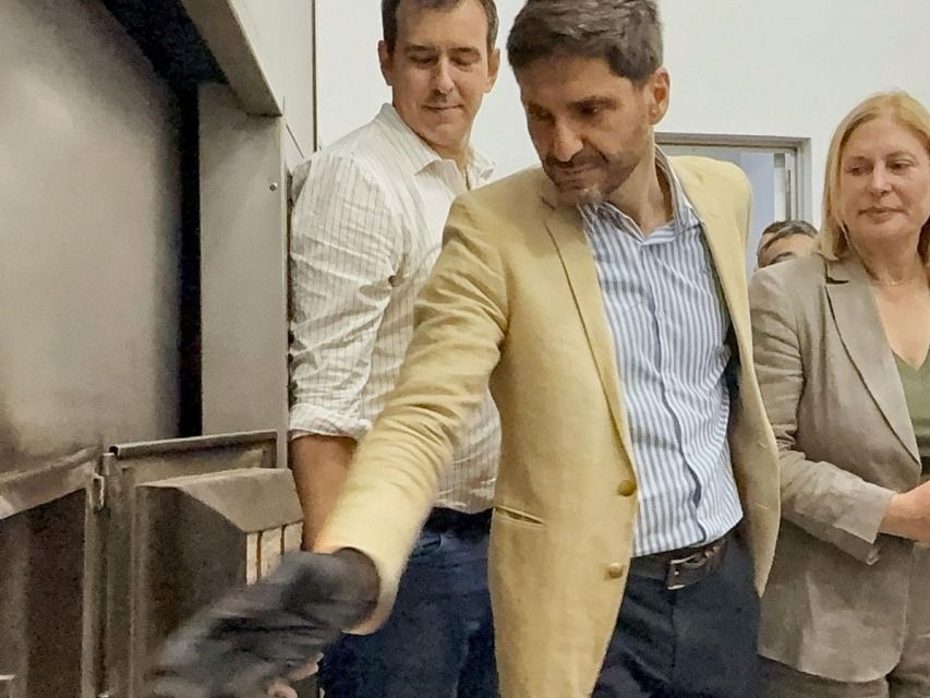 Fueron 300 kilogramos de marihuana, 16 kilogramos de cocaína y más de 3.000 gruesas de cigarrillos.