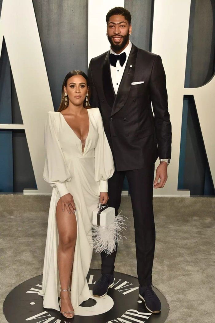 Anthony Davis junto a su esposa Marlen Polanco Davis.