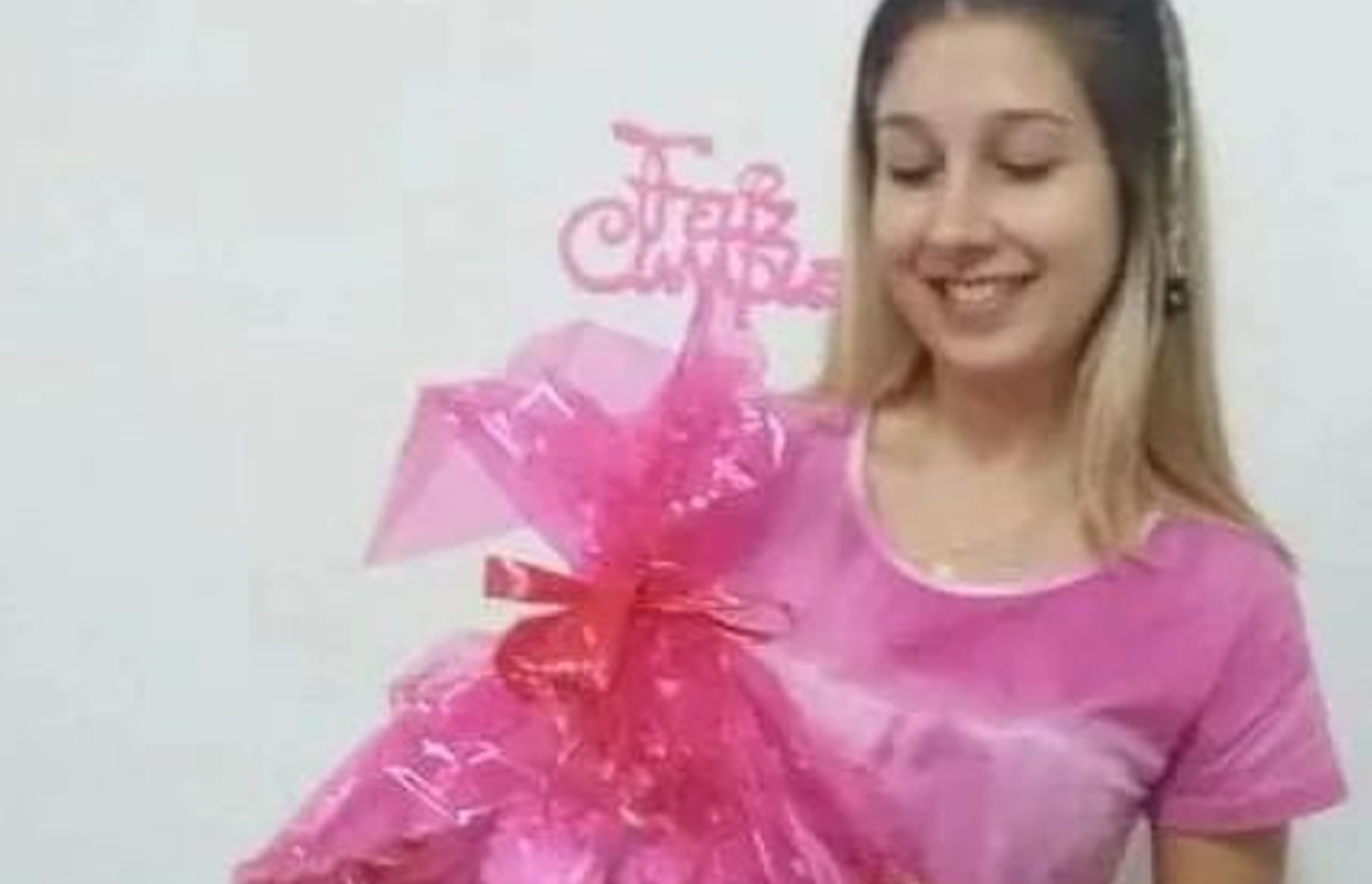 Nahir Galarza con ¿nuevo novio?: cumplió años y fue sorprendida en la cárcel con un ramo de rosas