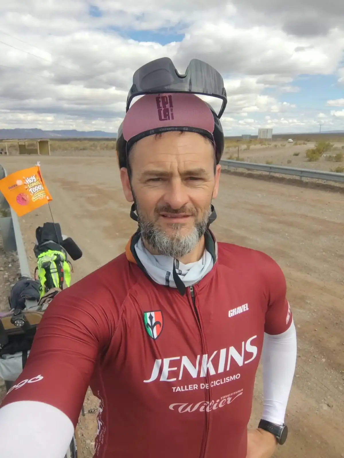 “La 40 a los 50”: el ciclista de Humbertino que recorrió 960km y convirtió su desafío en una campaña solidaria - 1