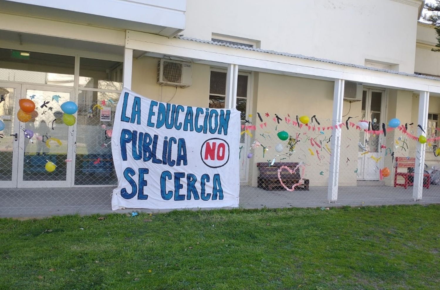 Cerco en el INE: garantizarán salidas de emergencia para la escuela de Medicina