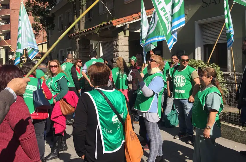 Salud: "Recortan el presupuesto y la situación está muy complicada"