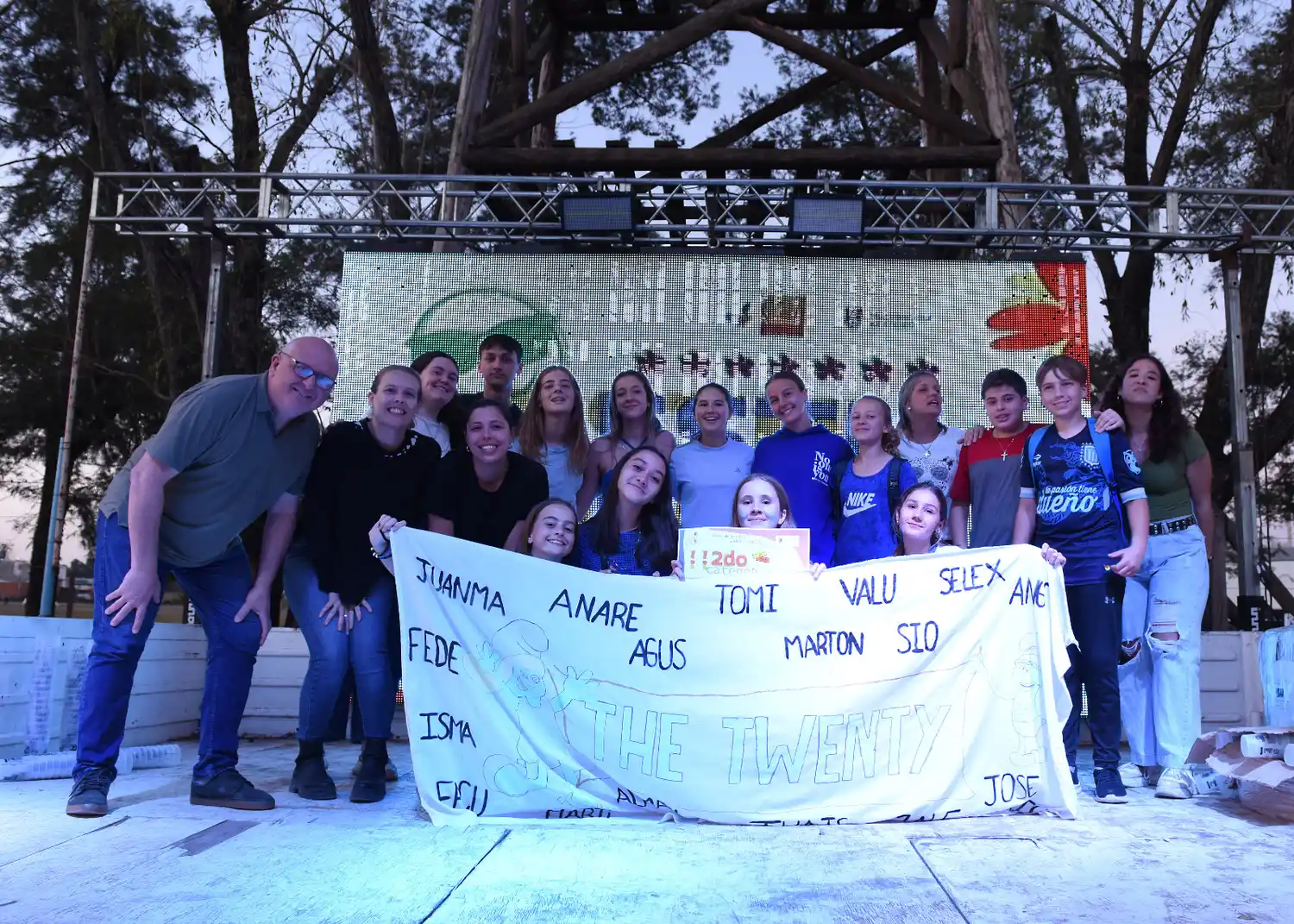 escuelas secundarias de Crespo concluyeron con éxito la Estudiantina 2023