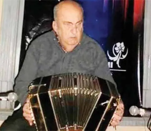 Falleció  OSVALDO  FORNASARI  y  ha  quedado  un  bandoneón  en  silencio
