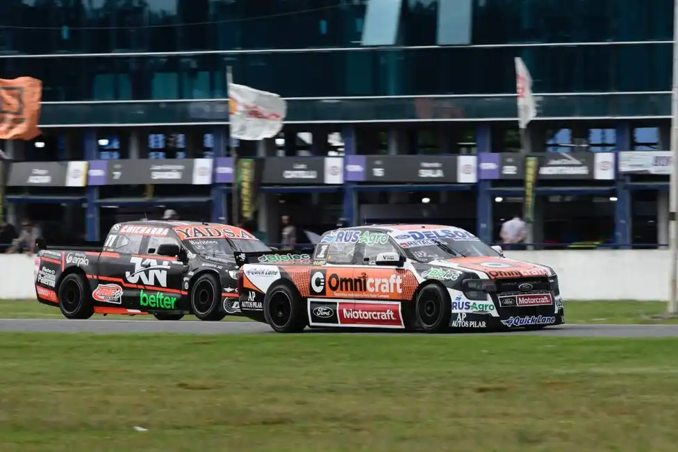 El piloto del JPG Racing dominó de punta a punta la Final para consumar su 18ª victoria en la categoría.