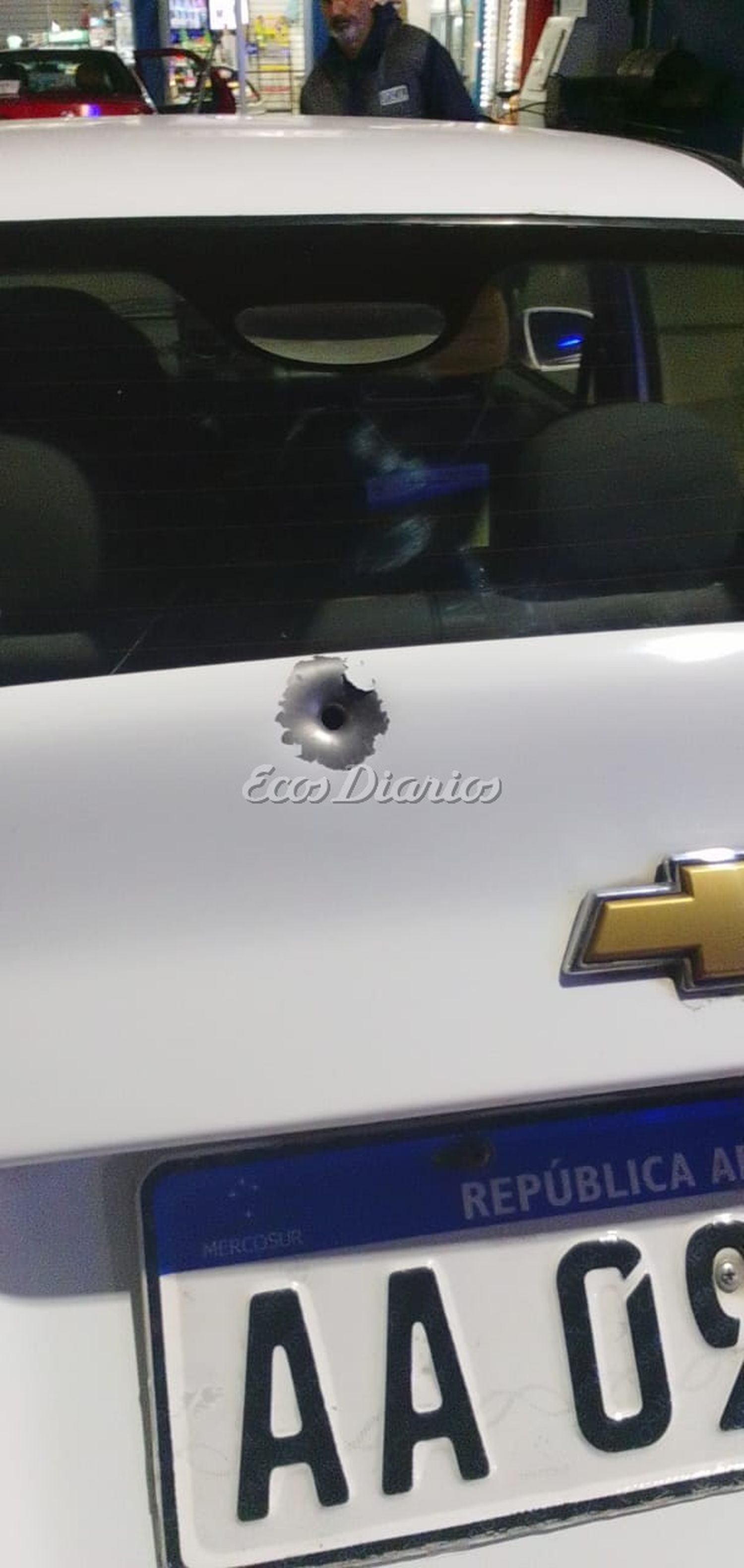 El auto con un disparo
