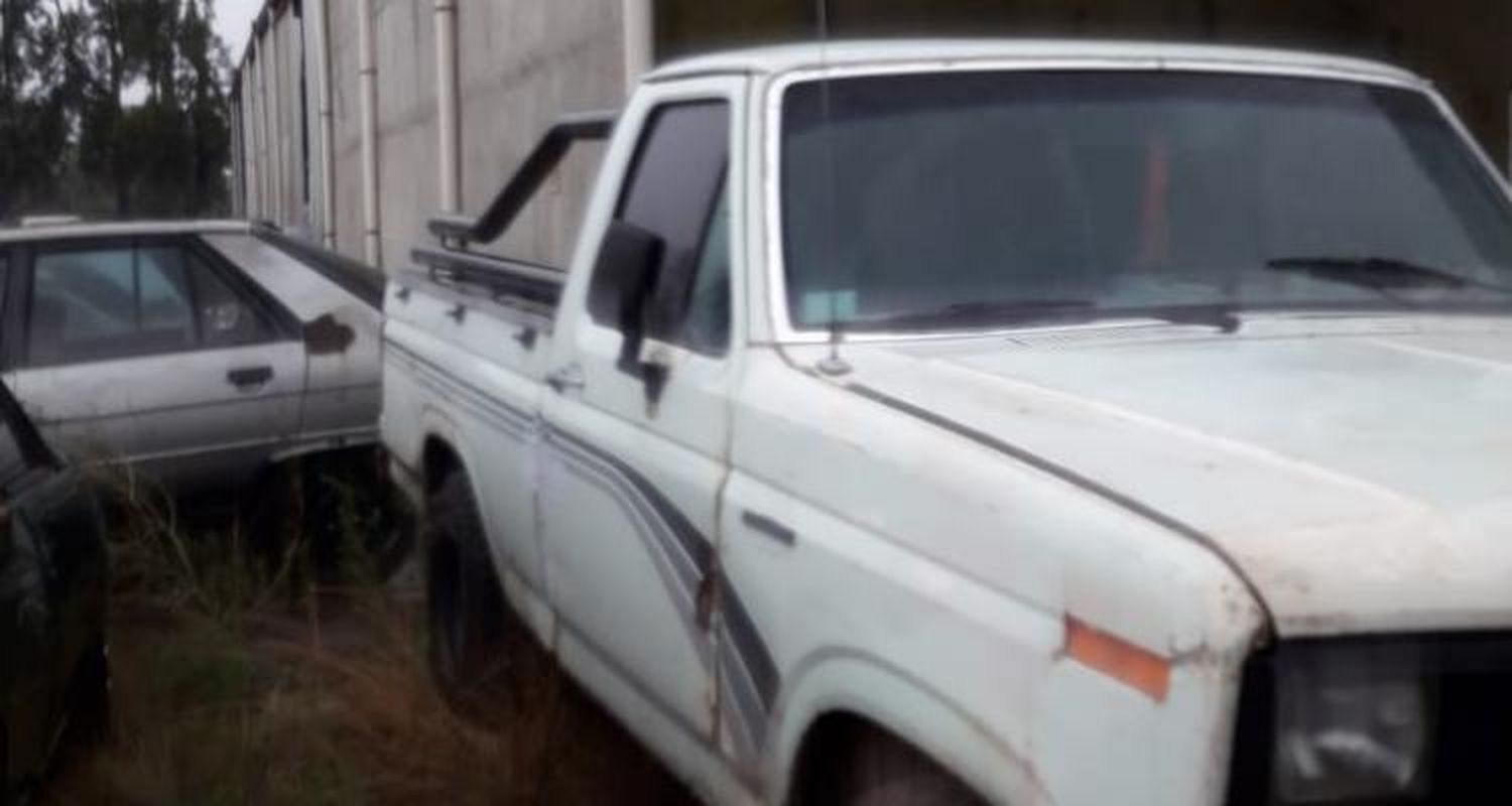 Le secuestraron la camioneta, le cobraron 17.000 de multa y le robaron la batería