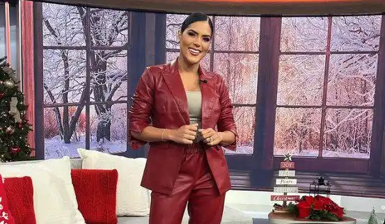 Esta animadora se reconcilió con su cabello y así quedó