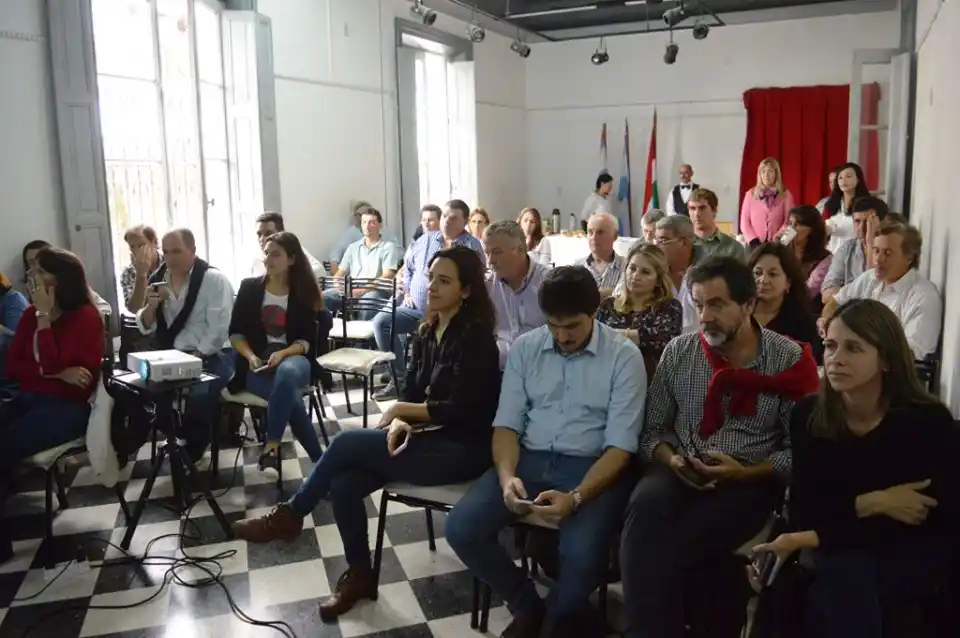 Se presentó el clúster lechero Nogoyá