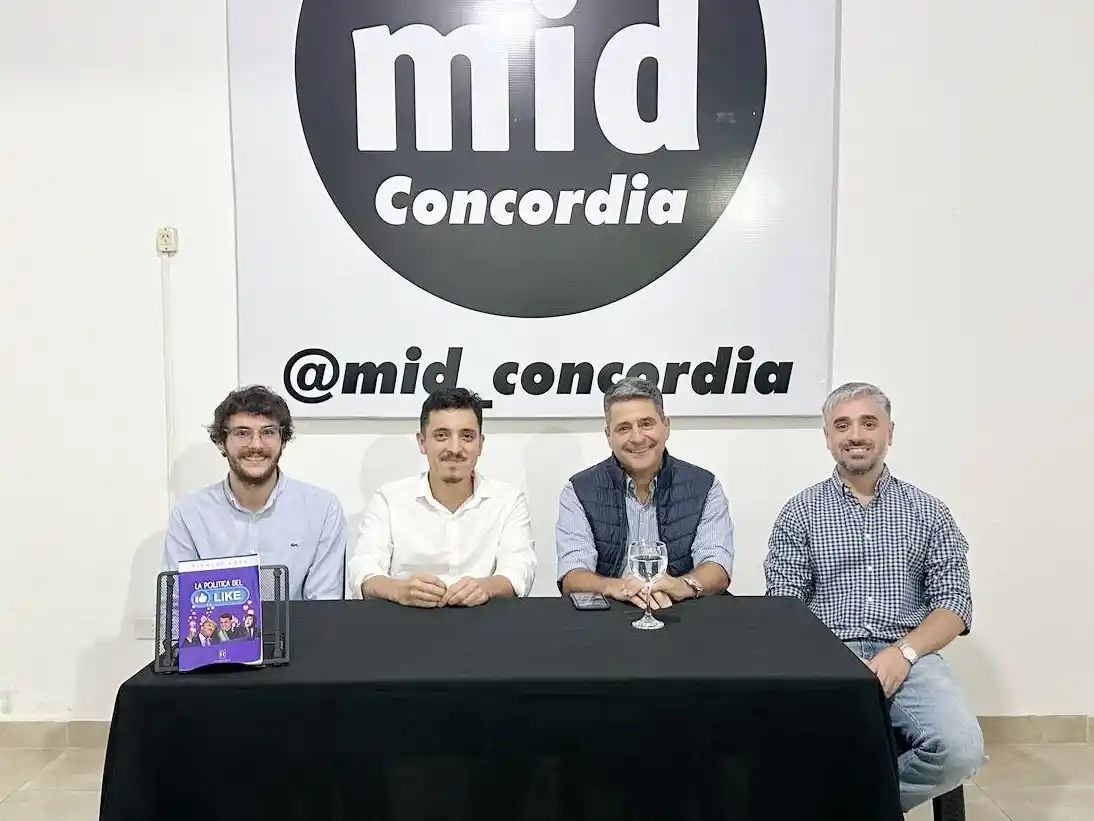 Nicolás Loza presentó “La política del like” en el MID Concordia