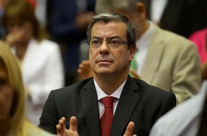 Alberto Fernández designó al rosarino Germán Martínez para reemplazar a Máximo Kirchner como jefe de la bancada oficialista