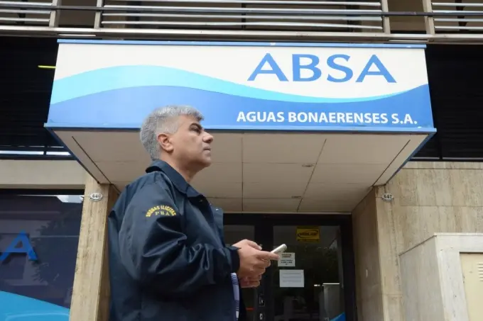 Multan a ABSA por problemas en el servicio