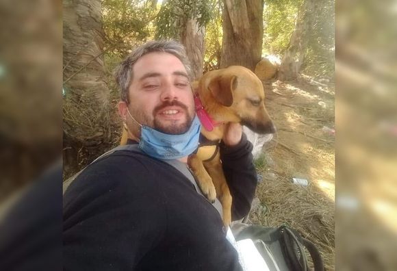 “Cufa y Coli, a dedo”: dejó todo para conocer el pueblo de su abuelo y recorrer el país