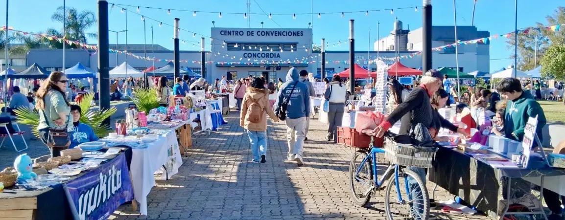 Exitosa jornada de la Feria Paseo del Río en la Plazoleta De Las Américas