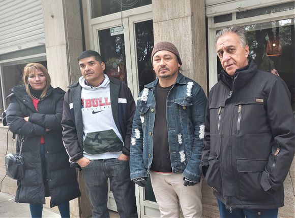 Néstor Pitrola, de campaña en San Pedro: “La gente no aguanta más, quiere que esto cambie”