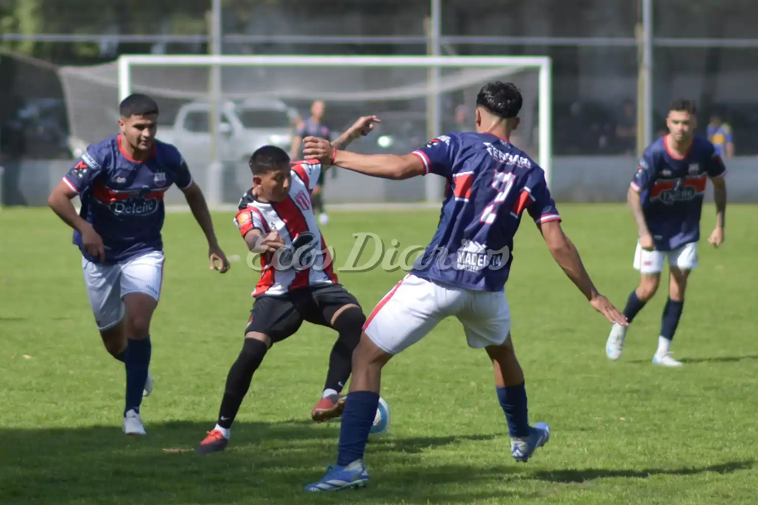 Fútbol: continúa la jornada catorce
