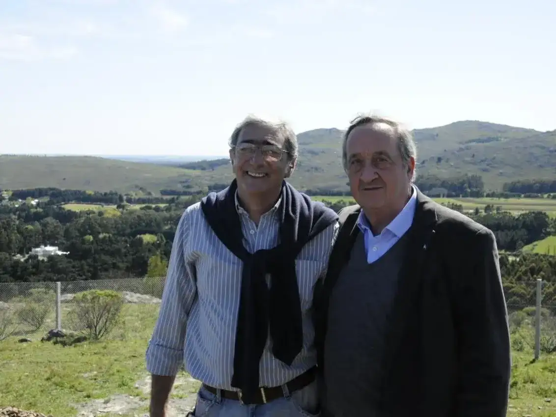 Lunghi y Farah compartieron años de trabajo y proyectos vinculados con el desarrollo productivo de Tandil, además de una relación de respeto mutuo.