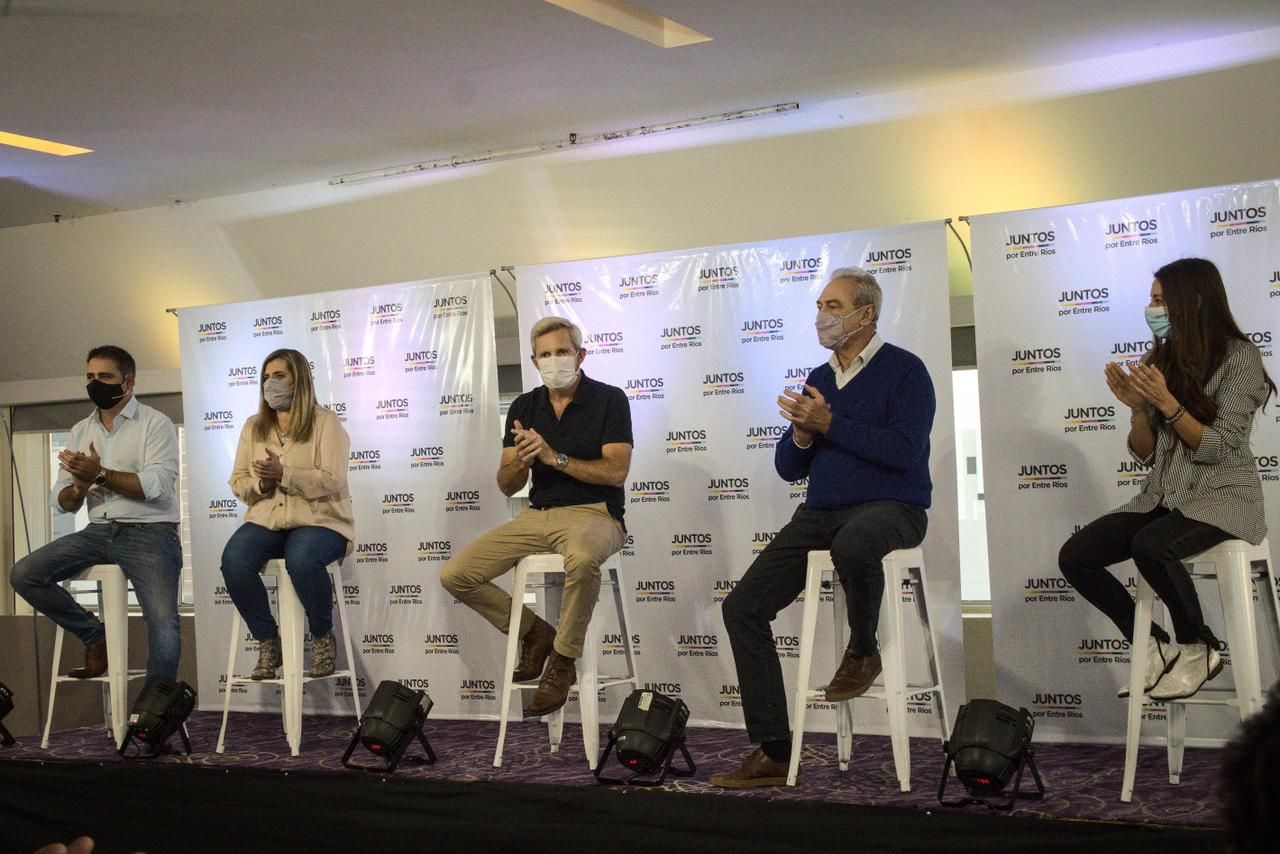 Frigerio lanzó la campaña presentando la lista que competirá en las internas de Juntos por Entre Ríos