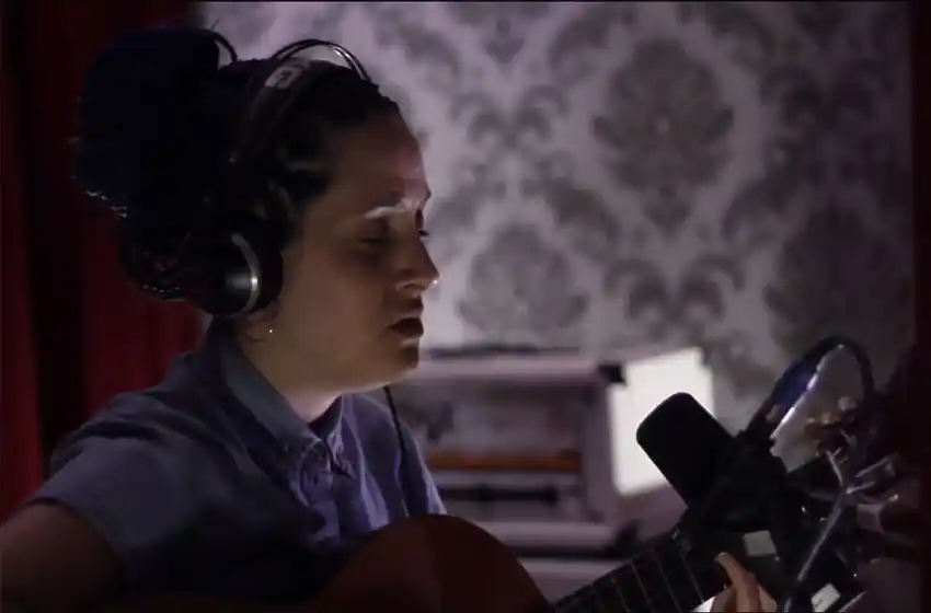 La artista Noelia Recalde se suma al concierto circular de Creciente