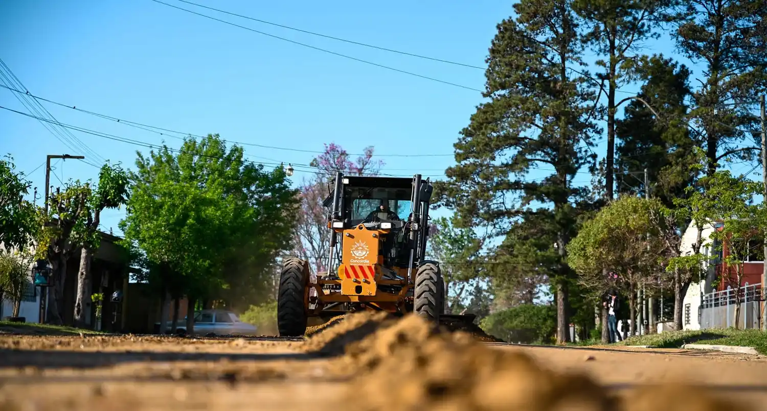Enripiado y mejora de calles en Concordia