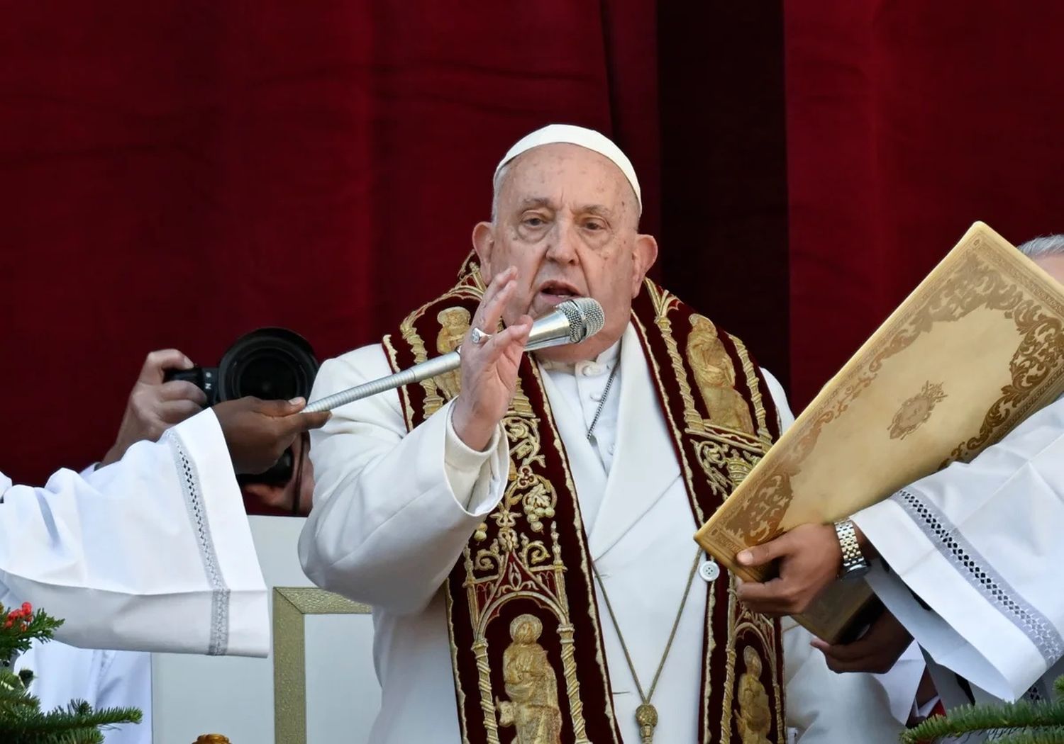 El Papa pide por el derecho a la educación de niños y jóvenes