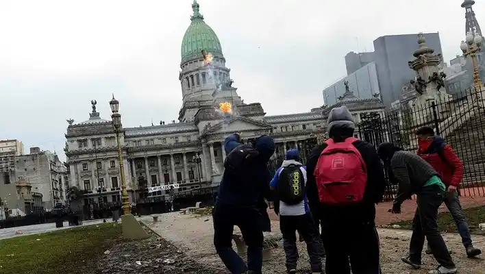 Presupuesto 2019: Tensión dentro y fuera del Congreso