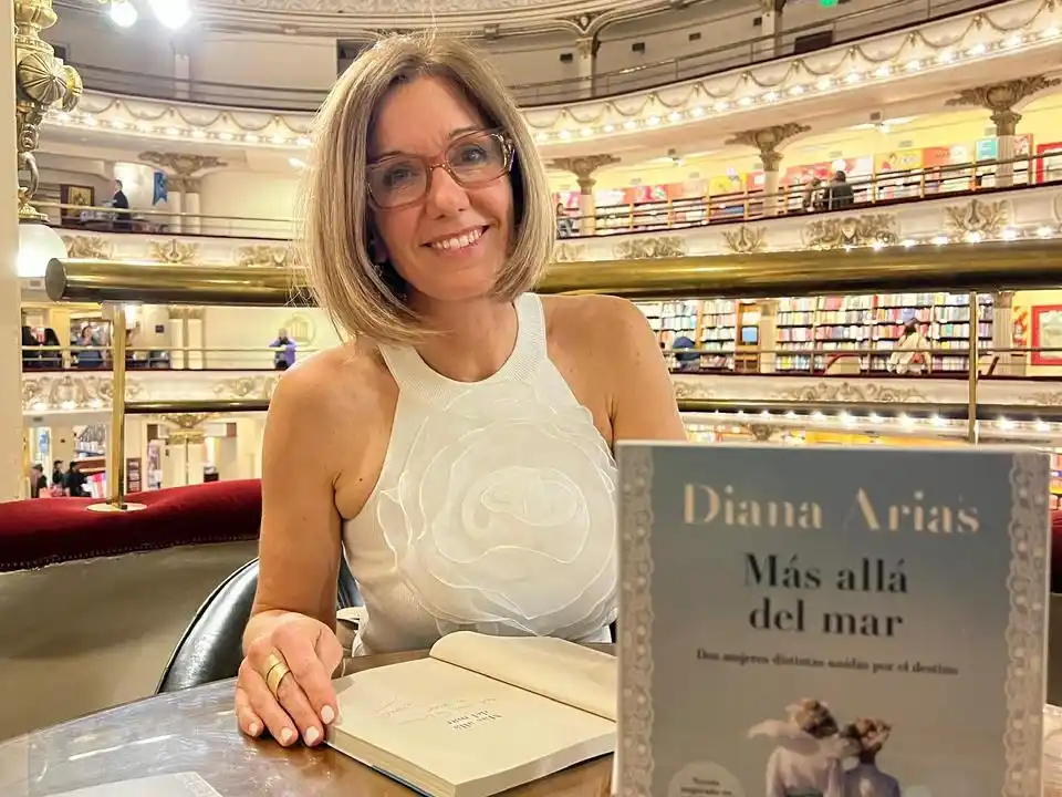 Diana Arias, en El Ateneo Grand Splendid, librería de la ciudad de Buenos Aires