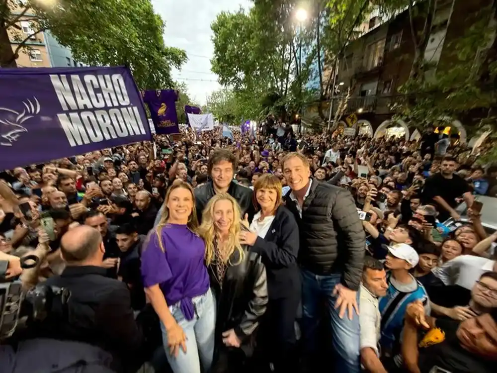 Javier Milei volvió al Conurbano y pidió el voto “para evitar la barbarie de los Kirchner”