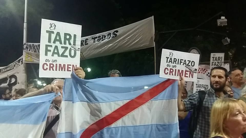 #RuidazoNacional: En Paraná se realizó una masiva protesta contra los tarifazos