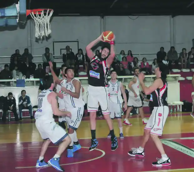 Central sumó una nueva derrota, camino al Torneo Federal de Básquet