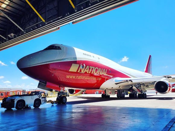 Un Boeing 747 traslada un cohete espacial a Brasil