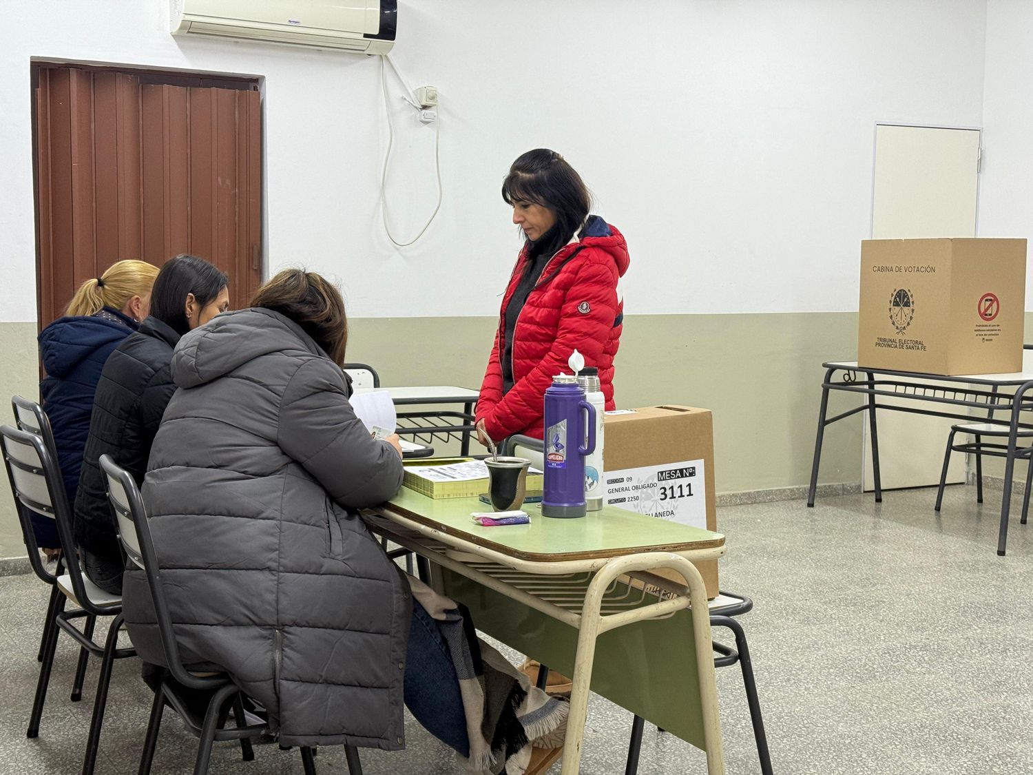Sin contratiempos se vota desde las ocho de la mañana en la ciudad de Avellaneda